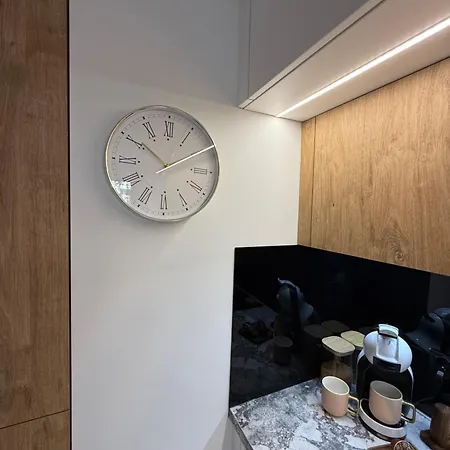 Appartement Deluxury Chmielna Varsovie