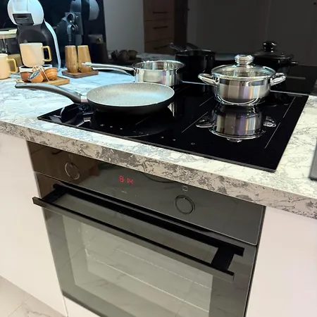 Appartement Deluxury Chmielna Varsovie