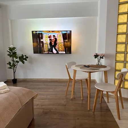 Апартаменты Deluxury Chmielna