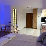 Deluxury Chmielna Варшава