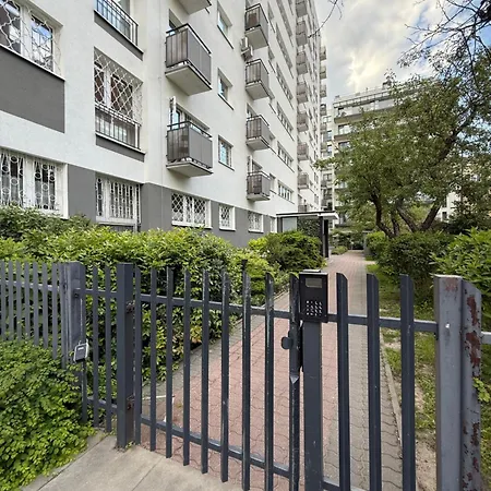 Apartment Deluxury Chmielna *