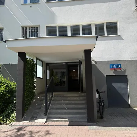 Apartment Deluxury Chmielna *